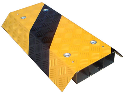 RAL 1003 glatt, glanz Signalgelb mit RAL 9005 glatt, glanz Tiefschwarz
